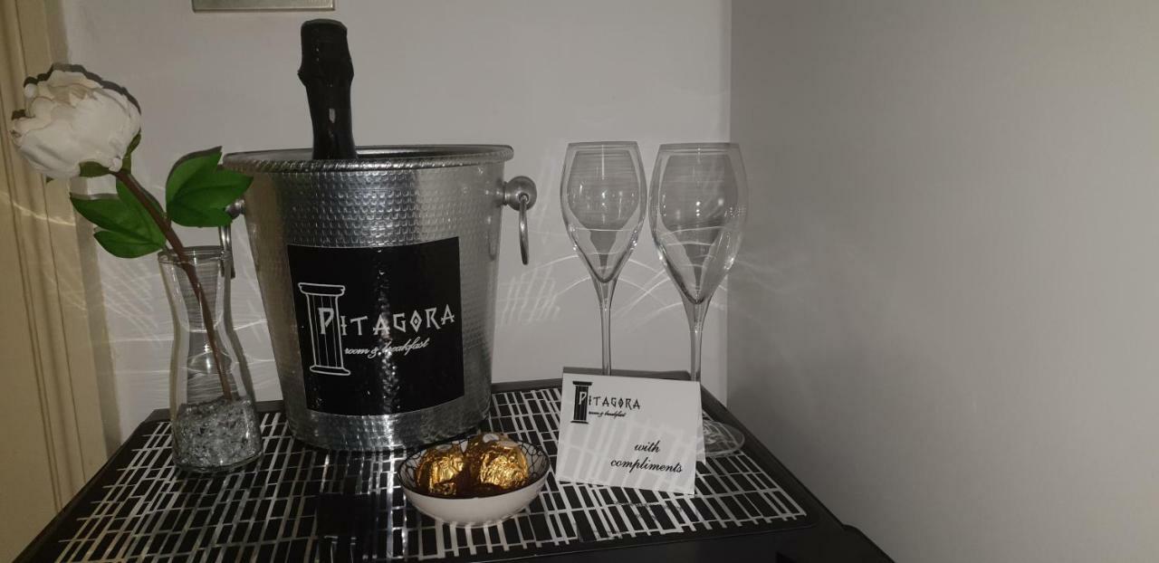 Готель Pitagora House Таранто Екстер'єр фото